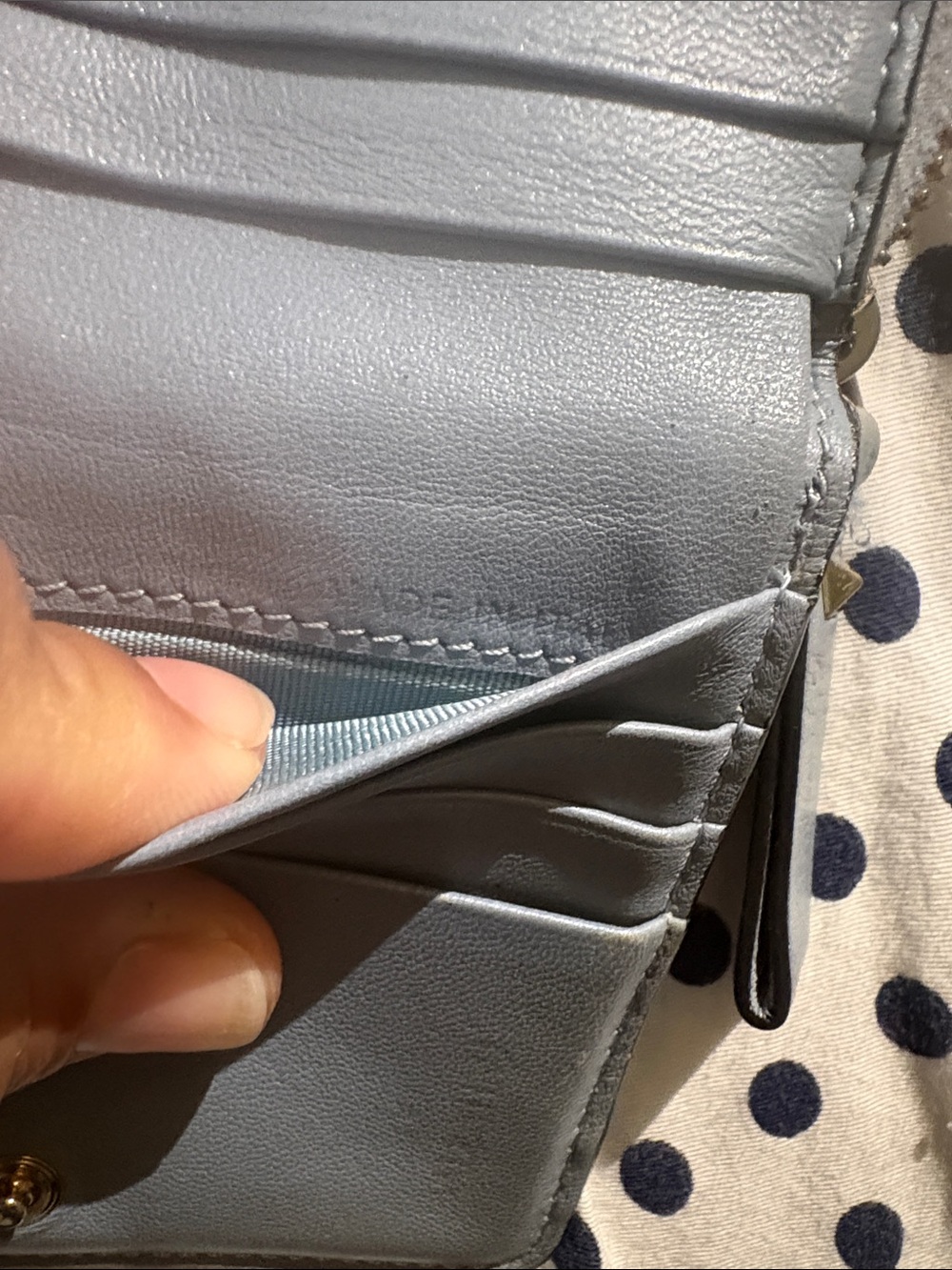 Valentino Garavani Rock-stud Compact Wallet - Picture 4 of 16